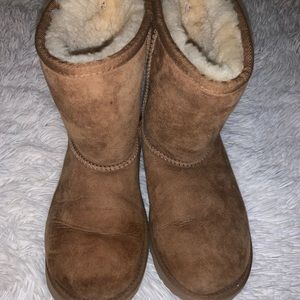 Girls Ugg Classic II Boot